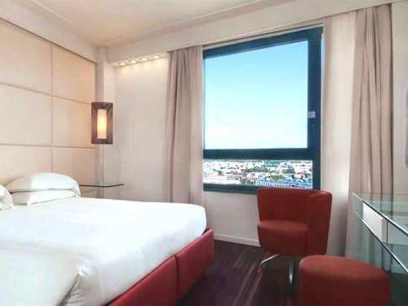 Hotel Hilton Metropole 4*