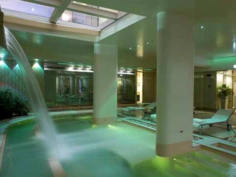 Hilton Metropole
