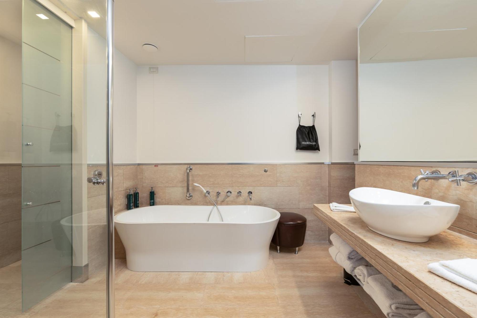Hotel Hilton Metropole 4*